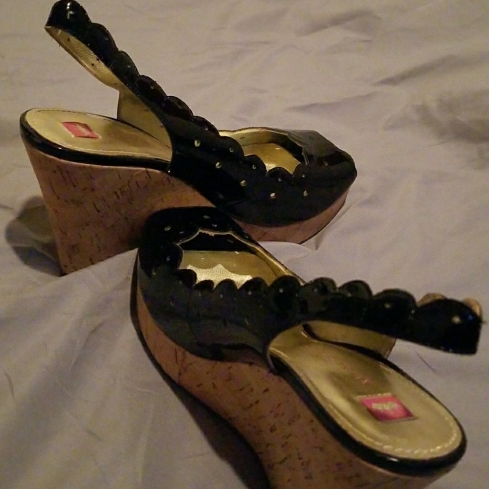 Shoes - Picture 3 of 3